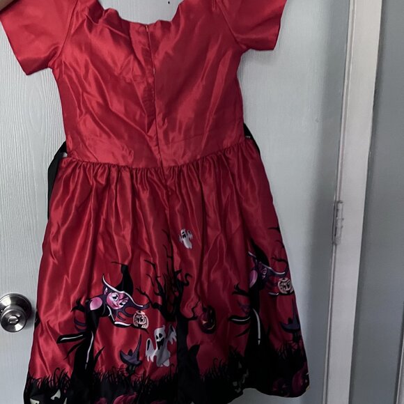 New Red Halloween Dress with Witches Ghosts Pumpkins and More Size 5-6T - Picture 4 of 4